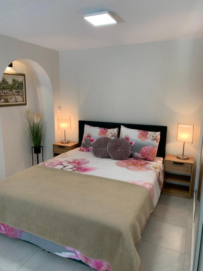 Apartment Urban Oasis ซริกเวนิซา ภายนอก รูปภาพ