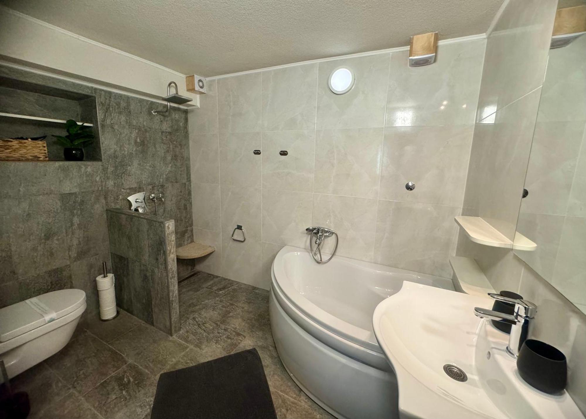 Apartment Urban Oasis ซริกเวนิซา ห้อง รูปภาพ